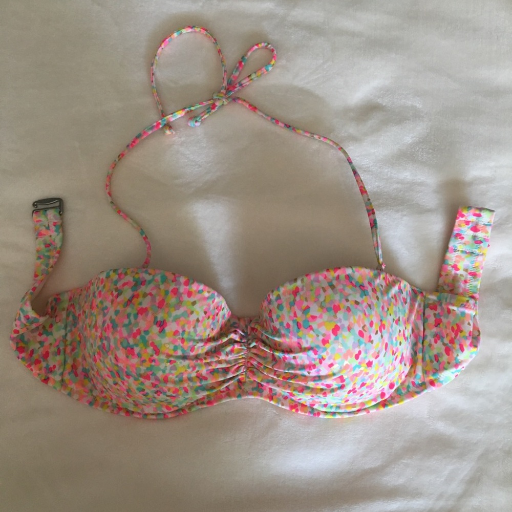 Victoria’s Secret bikini top